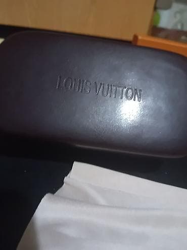 Louis Vuitton sunčane naočare – crni okvir, pravougaoni oblik - na lalafo.rs Louis Vuitton sunčane naočare – crni okvir, pravougaoni oblik -