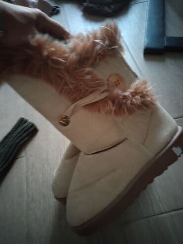 obuca gepard: Ugg boots, 36 — 2