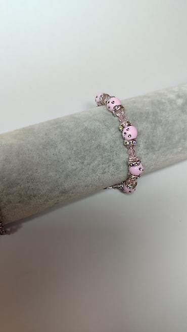 roze ugg: Ružičasta narukvica sa kristalnim perlama i sjajnim distancerima - — 2