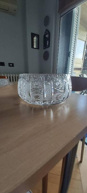 Kristalna cinija iz sedamdesetih godina proslog veka