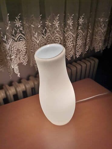 sony play 3: Moderna stona lampa. Zanimljivog oblika, uklopiće se u svaki prostor — 5