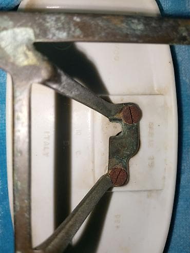 cinije za suvo voce: Dekorativne zidne kukice – set od 2 komada - Materijal: metalna — 5