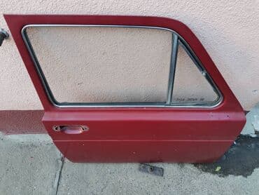 desno krilo golf 4: Vrata desna Lada 2121 Niva. U crvenoj boji. Polovna, zdrava. Skinuta — 4