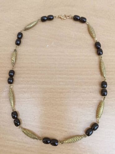 Fashion backpacks: Vintidž Ogrlica 7 Vintidž Ogrlica, staklo i metal sa radom — 1