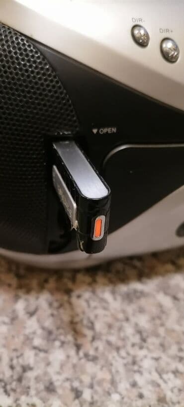 bas pojacala: Radio Weg sa ispravnim USB a CD neznam. Lepo radi
 Mirjevo — 4