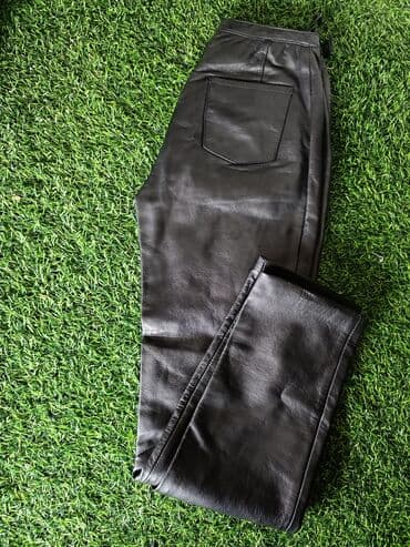 crni tek flis: M — 2