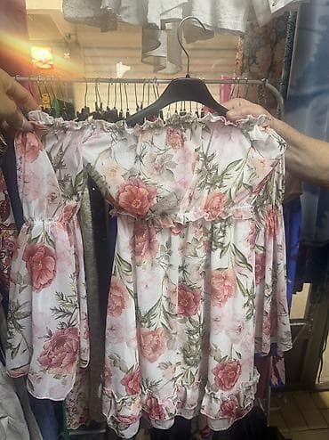 ccc sandale platforma: Floral mini haljina sa volanima - Kroj: mini dužina, A-linija sa — 3