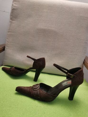 mokasine od prevrnute koze: Sandals, 36 — 4