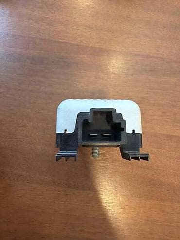 mac 452: POJACIVAC ANTENE ZA VOLKSWAGEN GOLF 7, GOLF 7 ALLTRACK, PASSAT B8 — 3