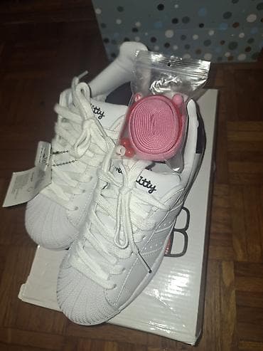 NOVE superstar patike - hello kitty broj 37 1/3