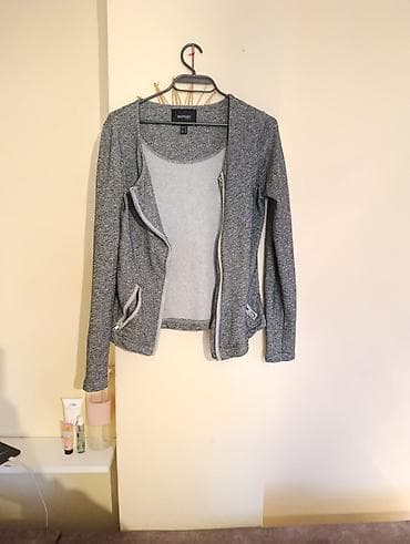 Siva ženska jaknica/blejzer od mešavine pletiva, brenda “Woman”. Model