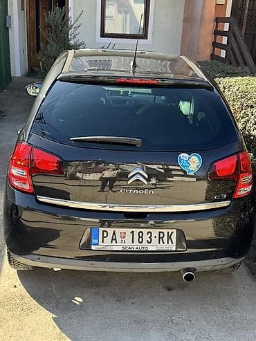 pancevo polovni automobili: Citroën C3, crna boja, hečbek 5 vrata. Ključne karakteristike: - — 2