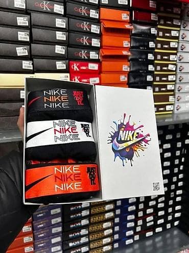 Pantalone: Bokserice M L XL XXL Prodaje se 2 kompleta to je 6 komada Cena 3200 — 4