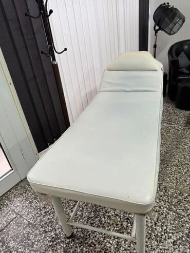 Stolice: Frizerska/stylerska stolica – okrugli dizajn, crna eko-koža, hrom — 6