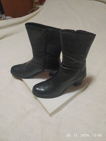 Lične stvari: Gležnjače, Caprice, 40 — 2