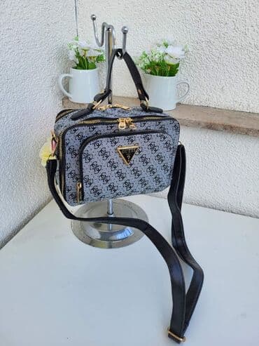 torbe heklane: Cena torbi 2900
cena novcanika 2200
Porez — 17