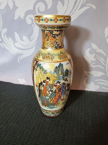 Vaza nova,rucno reljefno oslikana iz 70ih. Kineska porcelanska na lalafo.rs Vaza nova,rucno reljefno oslikana iz 70ih. Kineska porcelanska