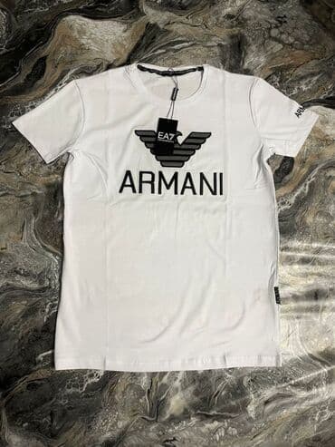 tifani majice: Majice na okruglinu 2200 din m do 3xl — 12