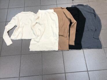 Overalls: Uni 
3200 din — 5