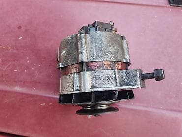 kalorifer za kola: Alternator Lada Lada 2108 Samara br.1. Polovno, ocuvano. Originalno — 3