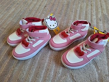 Patike Hello Kitty
Broj 26 i 29 jedan par 1500din