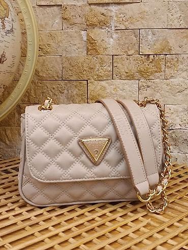 ženske torbe oko struka: GUESS ženska torba – prošiveni model sa lancem - Model — 5