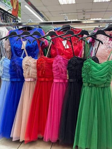 svečane haljine haljine sa sljokicama: Haljine svecane 2900 — 3