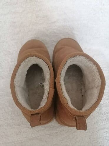kozne cizme novi sad: Čizme, UGG, 39 — 9