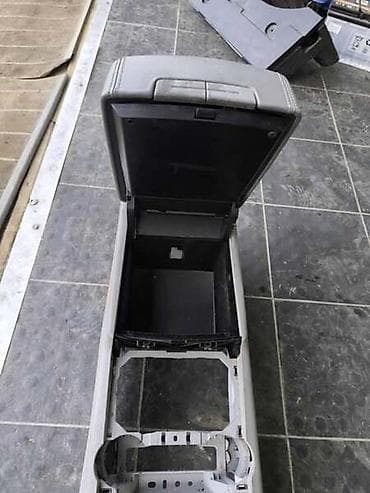 sidro za camac: SIVI NASLON ZA RUKU ZA VOLKSWAGEN TOUAREG OD 2003. DO 2010. GOD. | — 4