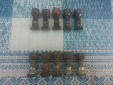 koje sijalice idu u astru h: Sarafi i matice tockova Lada 2121,21213,21214 Niva. Polovno, očuvano — 1