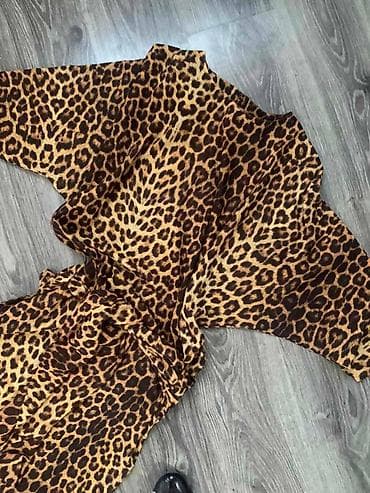 Leopard print haljina od laganog materijala, nije postavljena pa može at lalafo.rs Leopard print haljina od laganog materijala, nije postavljena pa može