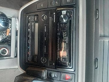 aparat za helijum: CENTRALNA - SREDIŠNJA KONZOLA ZA VOLKSWAGEN PASSAT B5.5 | Centralna — 1