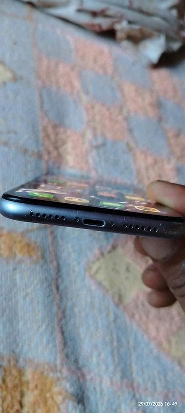 sinsay futrola za laptop: Apple iPhone 11, roza boja - Ekran Liquid Retina HD (LCD) sa Face — 3