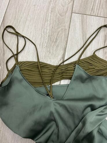 polovna odeća: Zara M, bоја - Zelena, Večernji, maturski, Na bretele — 2