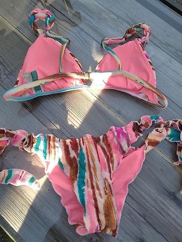 Lične stvari: Dvodelni kupaci vel. M u super stanju. Firmiran. Kvalitetan — 3