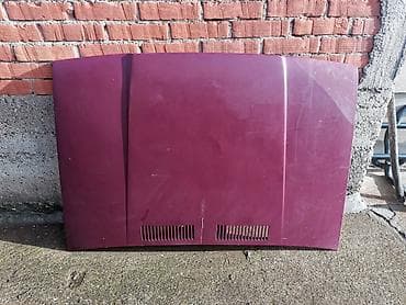 Dodatni opis Prednja hauba Lada 2107 Riva u bordo boji broj 3. Polovno