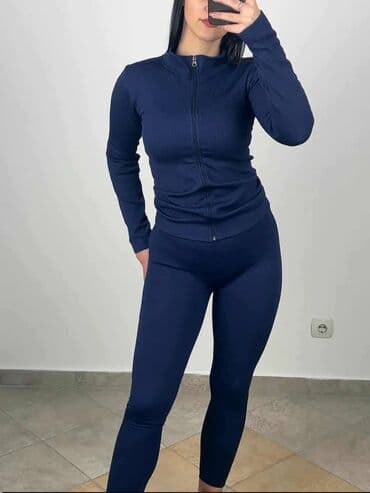 bež haljine: Ženski komplet trenerke - Model: uski, elastičan set od duks jakne — 4