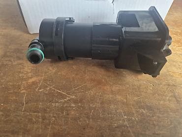 auto oglasi pirot: Prskalica farova Audi A6 C6 (pokretna dizna / podizač prskalice) – — 8