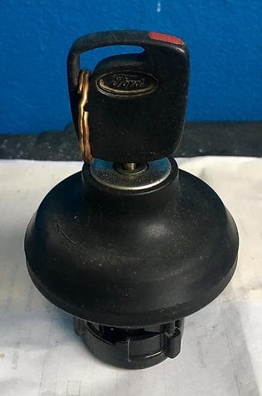 audi tt delovi: Cep rezervoara Ford KA — 2