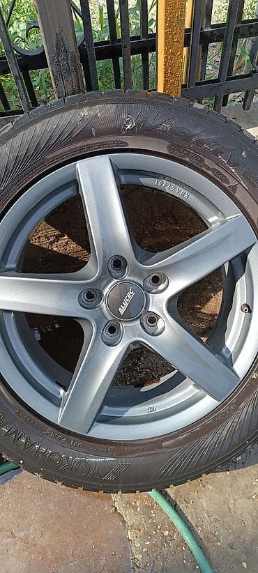 PERFEKTNO STANJE FELNI BEZ OGREBOTINICE SPOLJA Aluminijumske felne — 2