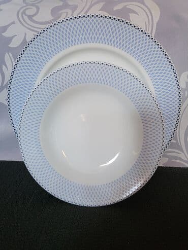 porcelanske solje za caj: Set nov petodelni porcelanski za jednu osobu. Petodelni — 10