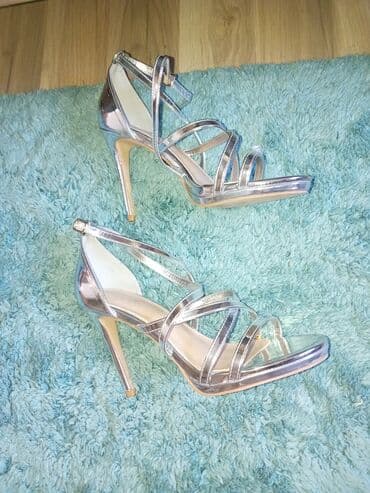 new yorker sat: Sandale, 40 — 4