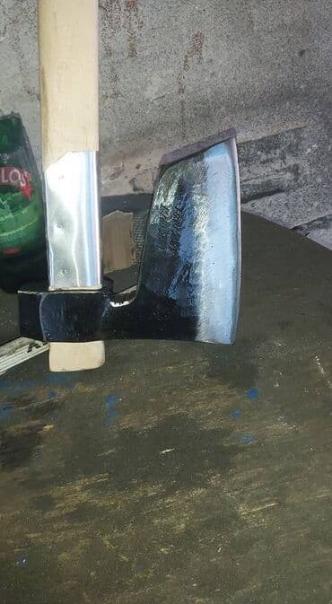 Pneumatski čekići: Sekira sa drvenom drškom - Glava: masivna čelična glava sa širokim — 2