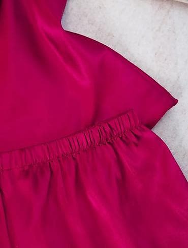 elegantni kompleti sa pantalonama: Satenska pidžama set – 2 dela (majica + šorts) - Materijal: glatka — 4