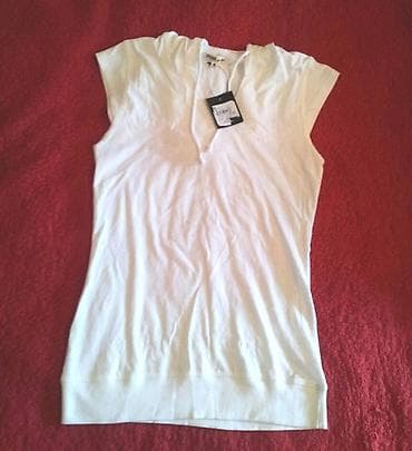 Bela majica Nova bela majica sa kapuljačom. Marka Inside. Sa