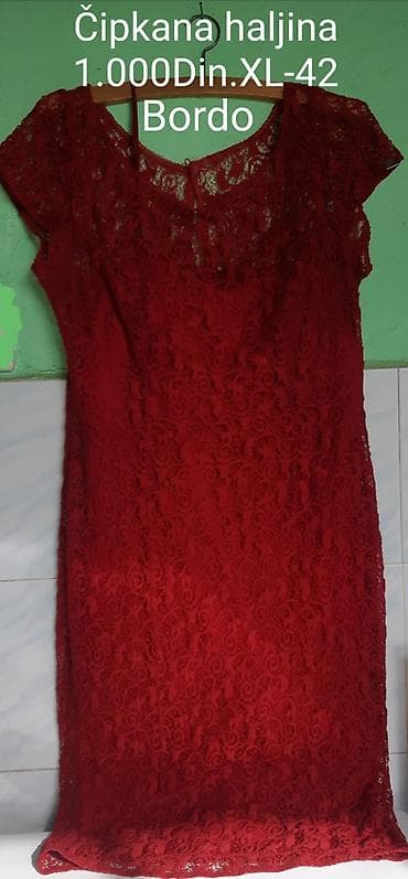 Bordo čipkana haljina - Boja: bordo - Materijal: cvetna čipka preko na lalafo.rs Bordo čipkana haljina - Boja: bordo - Materijal: cvetna čipka preko
