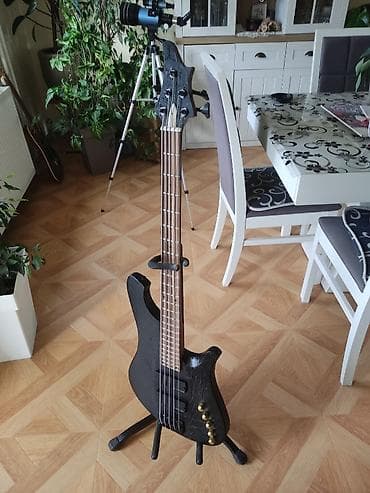 xs broj: Bass je rucni rad, izradjen od laganog drveta samba, Seymour Duncan — 4