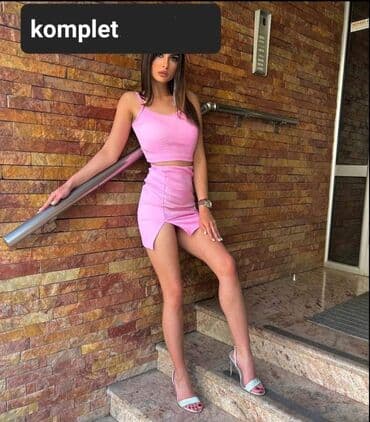 Komplet
Cena 1299 din