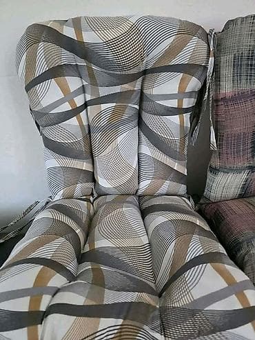 prodajem barske stolice: ✨ Da li su vaše stolice spremne za novu sezonu? Unesite svežinu i — 4