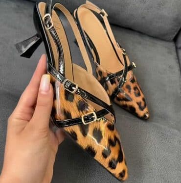 piccadilly obuca beograd: Sandals, 39 — 6